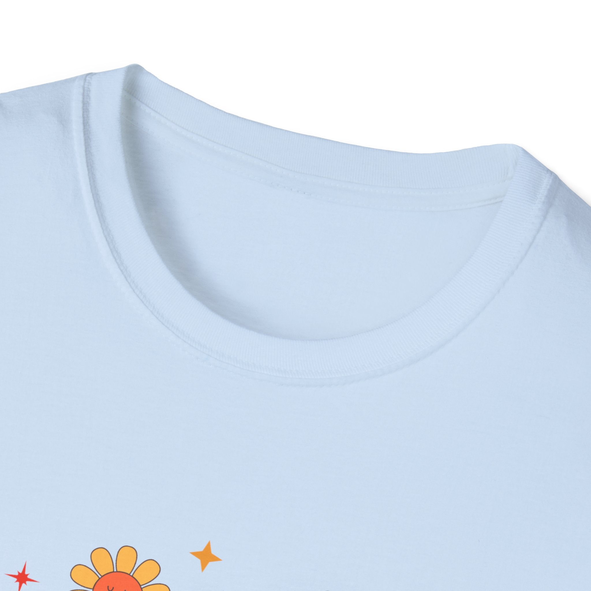 Mama Retro Floral Tee — Vintage 70s-Inspired Mother's Day T-Shirt