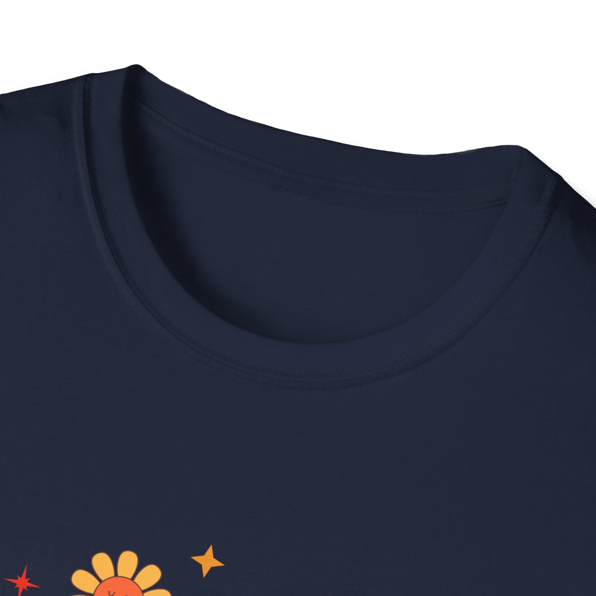 Mama Retro Floral Tee — Vintage 70s-Inspired Mother's Day T-Shirt