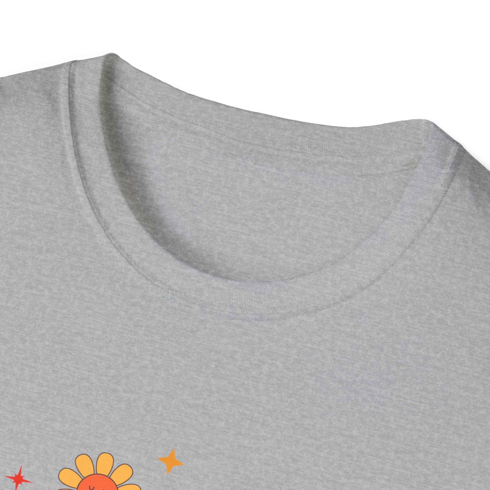 Mama Retro Floral Tee — Vintage 70s-Inspired Mother's Day T-Shirt