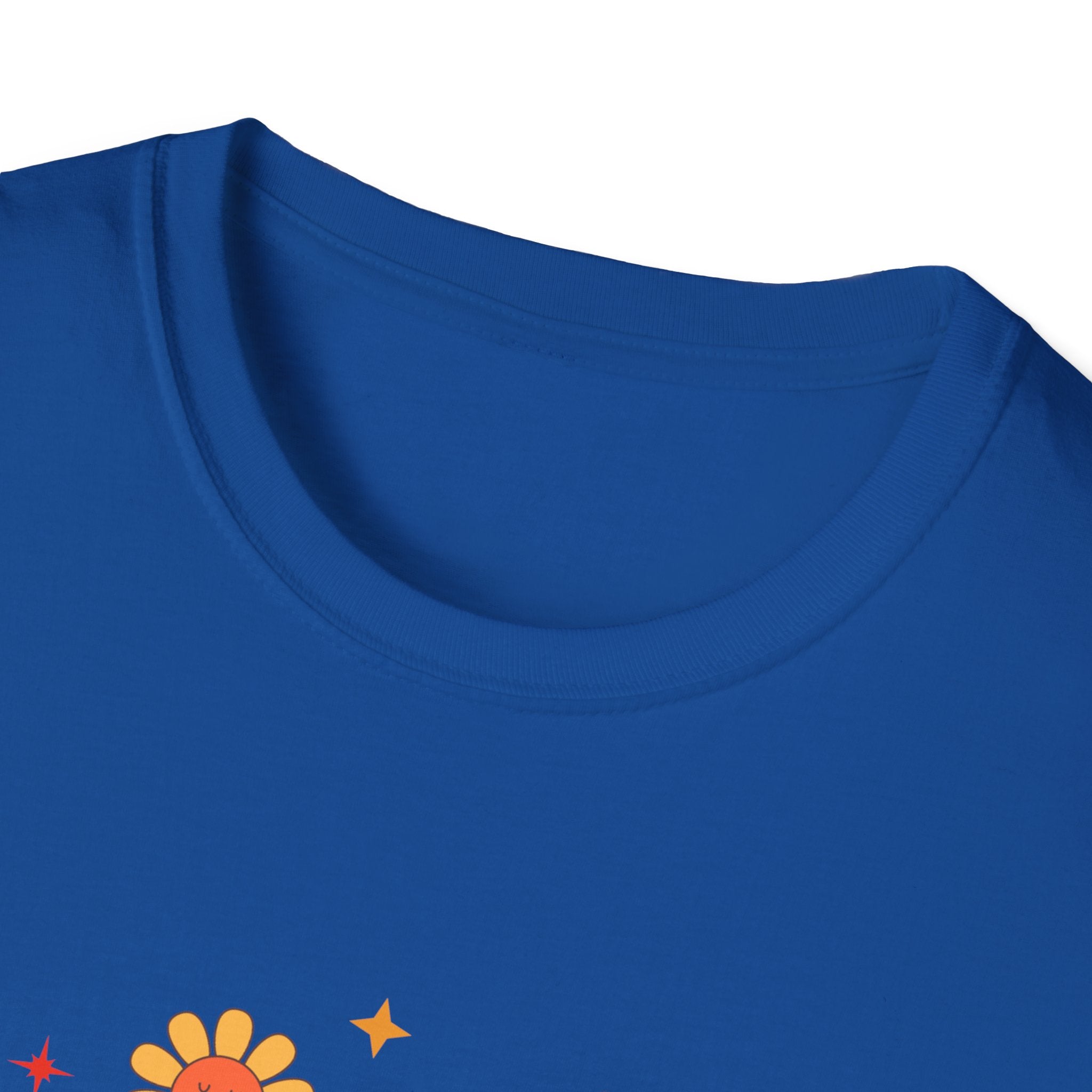 Mama Retro Floral Tee — Vintage 70s-Inspired Mother's Day T-Shirt